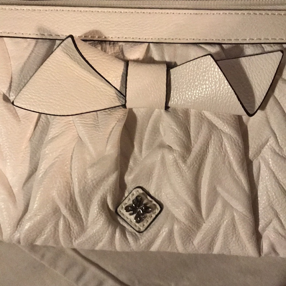 Simply Vera Wang white Purse